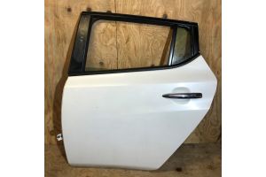 Дверь задняя левая
