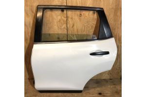 Дверь задняя левая