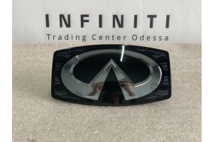 Эмблема решетки радиатора