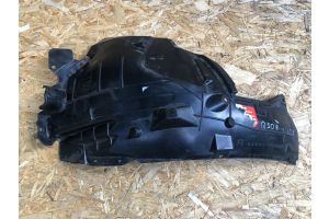 Подкрылок правый задний