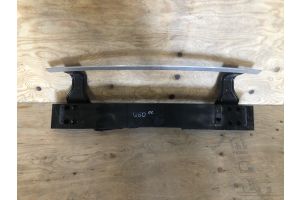 Усилитель бампера передний