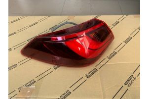 Задний левый фонарь