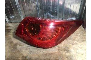 Задний правый фонарь