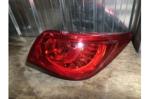 Задний правый фонарь