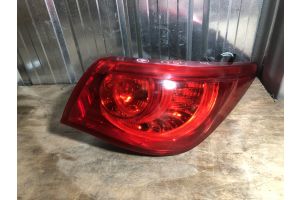 Задний правый фонарь