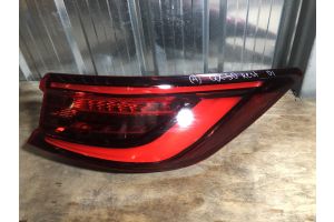 Задний правый фонарь